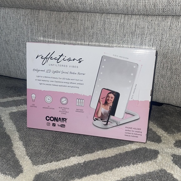 Conair Reflections Hollywood Led- Lighted Mirror - Picture 5 of 5